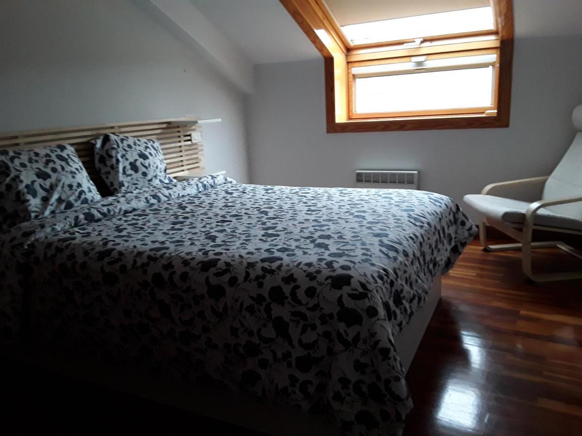 Duplex Santa Cruz Apartment ซานตา ครูซ เด โอเลรอส ภายนอก รูปภาพ